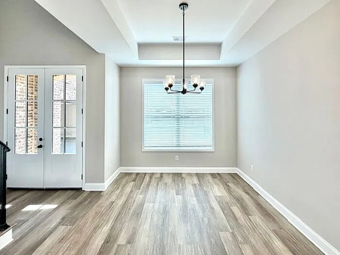 4 bed, 2.5 bath, 2300 sqft, $2,560 — Photo 4