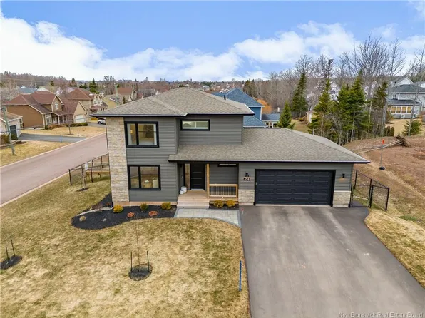 458 Gaspe St, Dieppe, NB E1A 1W3