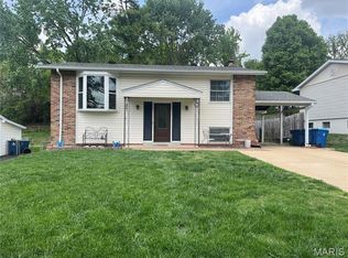11949 Glenvalley Dr, Maryland Heights, MO 63043