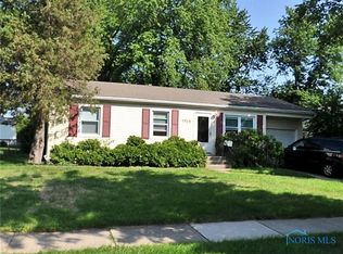 1705 Parkway Dr N, Maumee, OH 43537