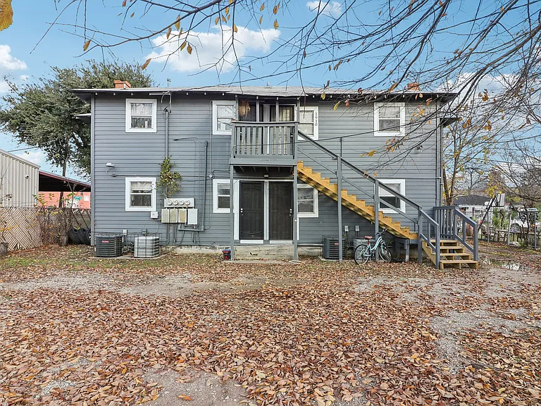 1906 Grainger St #1906 — Photo 26