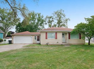 1051 52nd St SE, Kentwood, MI 49508