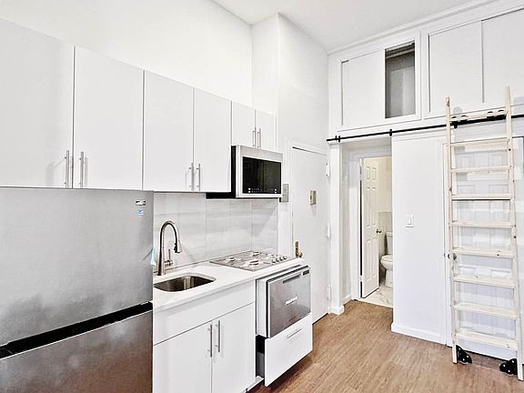 5th image of 217 Avenue A #Gl
