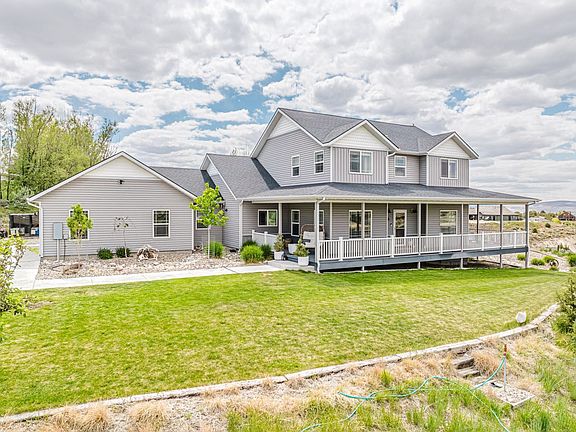 3rd image of 456 Heather Dr