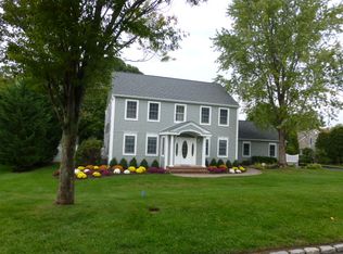 14 Forsythe Meadow Ln, Stony Brook, NY 11790