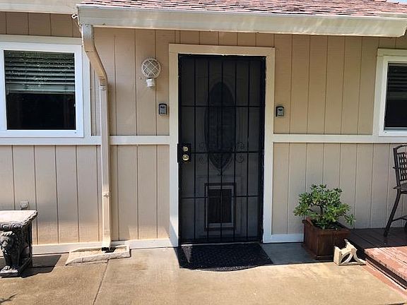 3rd image of 16040 Mateo St