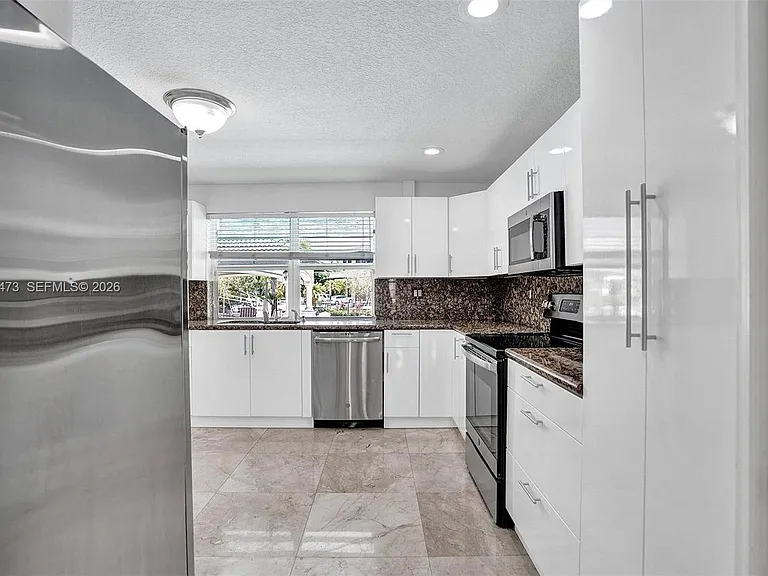 13105 Biscayne Island Ter — Photo 19