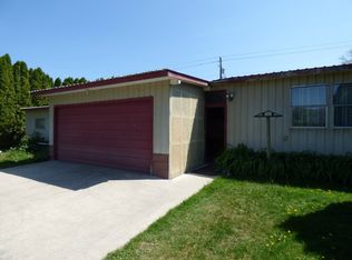 12 Lakeview Loop, Oroville, WA 98844