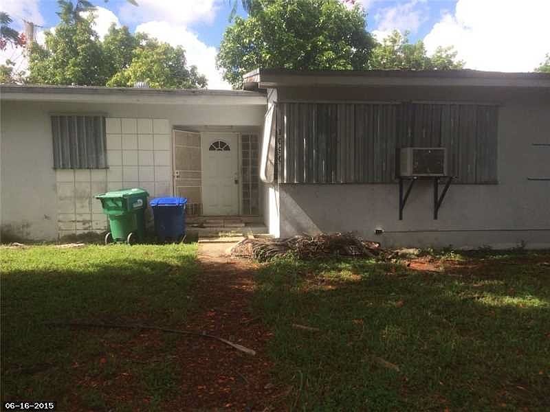 1st image of 1090 NW 186th St