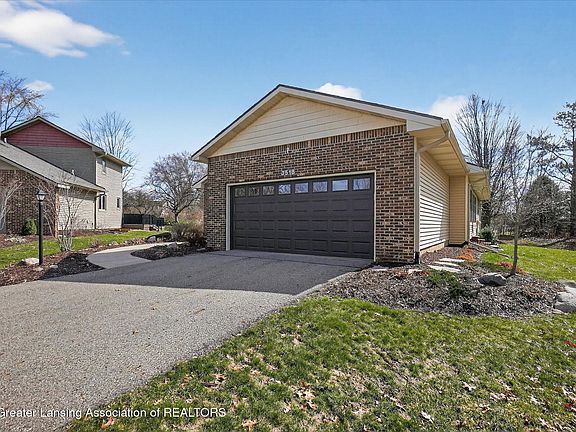 4th image of 3518 Apple Valley Rd