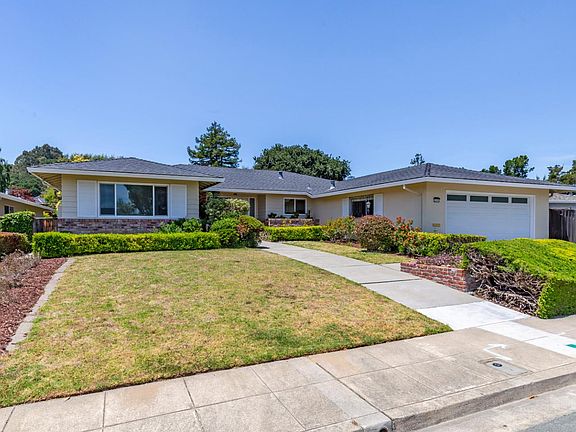 2nd image of 2618 Martinez Dr