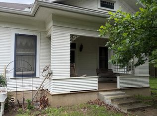 307 Fulton St, Fredericksburg, TX 78624