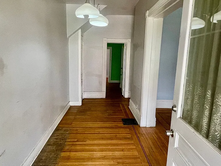 5498 Hays Street — Photo 3