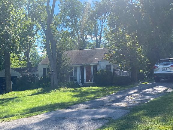 2nd image of 558 Southbrook Dr