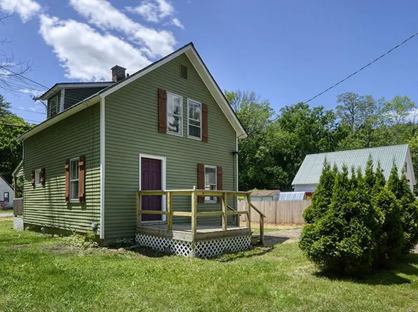 2 Church Street, Gilsum, NH 03448