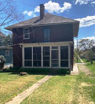 2nd image of 649 Locust Ave