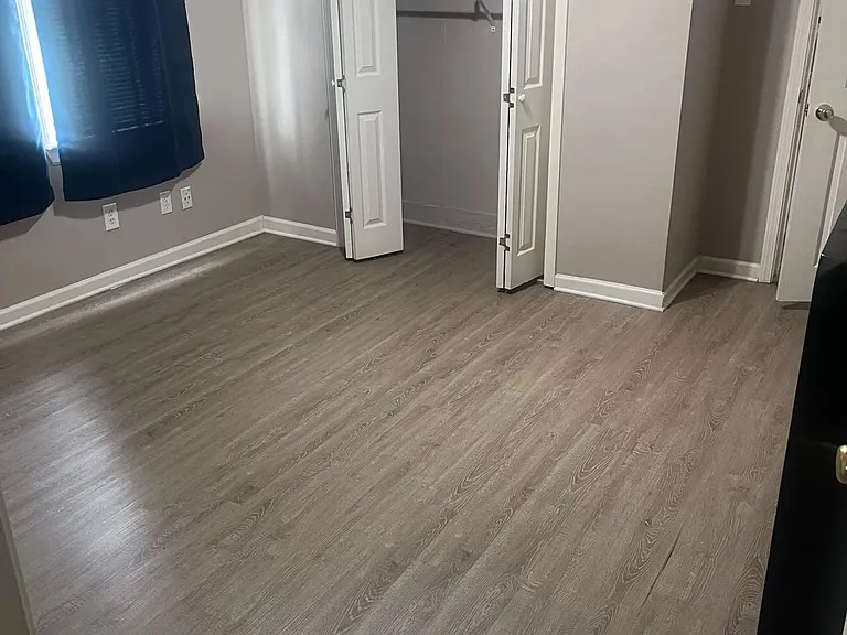 440-442 Westwood Dr — Photo 6