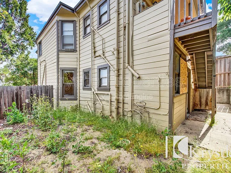 709 Carolina St — Photo 18