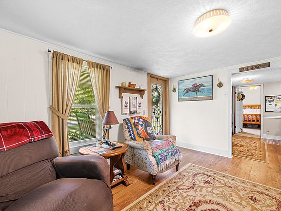 4th image of 3621 Leadvale Rd