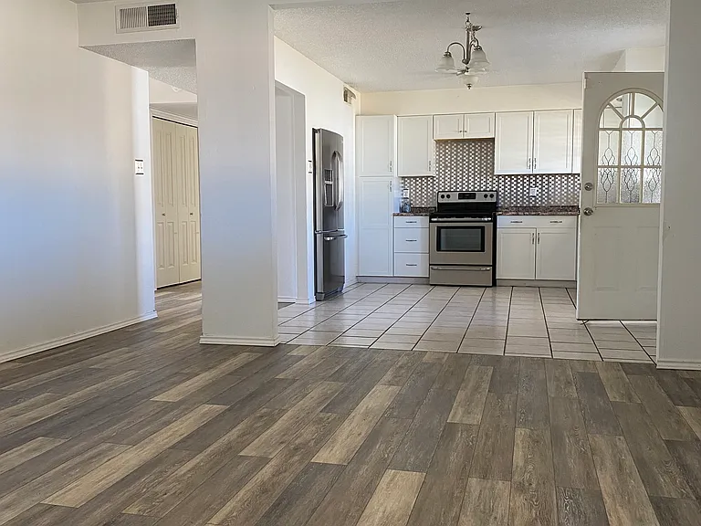 2918 Piedras Rd — Photo 8