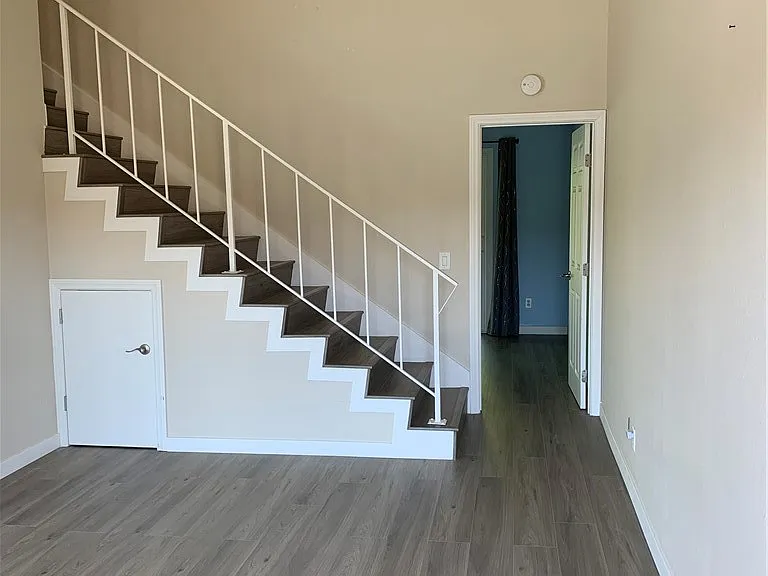 23821 Hillhurst Dr #48 — Photo 7