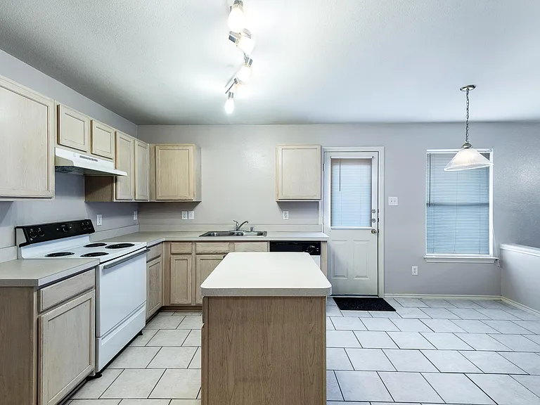 2629 Mountain View Dr — Photo 10