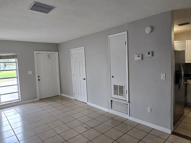 19572 NW 29th Pl — Photo 17