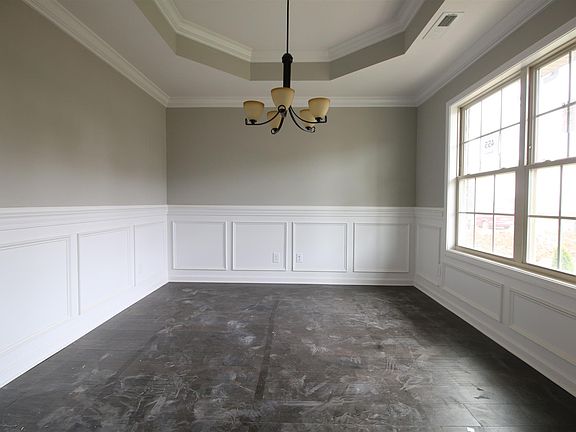 4th image of 455 Summerfield