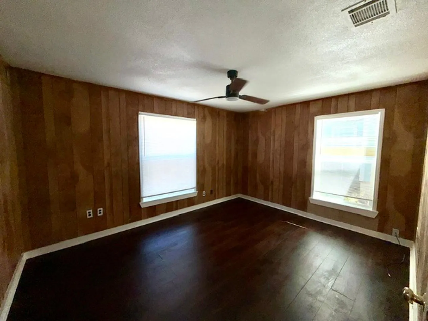 Two Living Rooms with Fenced Backyard — Photo 3