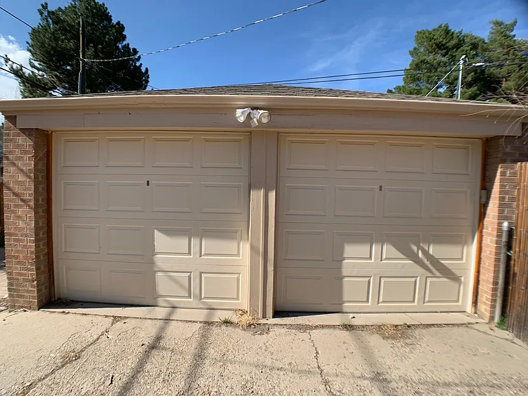 727 Clermont St — Photo 20