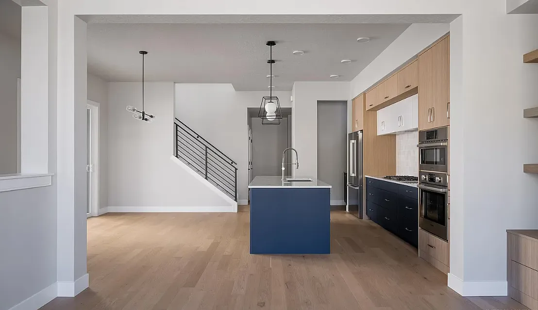 3 bed, 2200 sqft, $3,700 — Photo 2