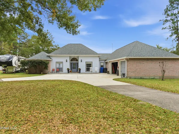 115 Oak Allee Dr, Picayune, MS 39466