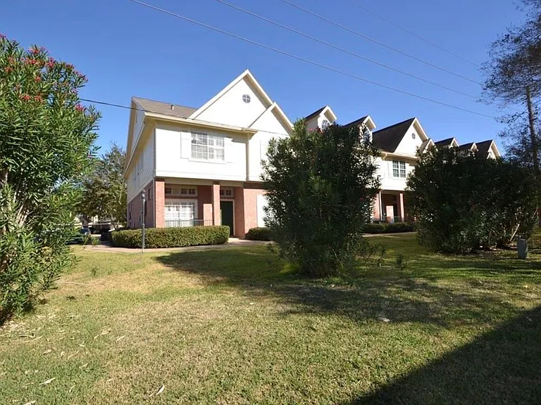 2710 Grants Lake Blvd #J10 — Photo 41