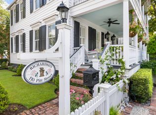 110 Pitt St, Mount Pleasant, SC 29464