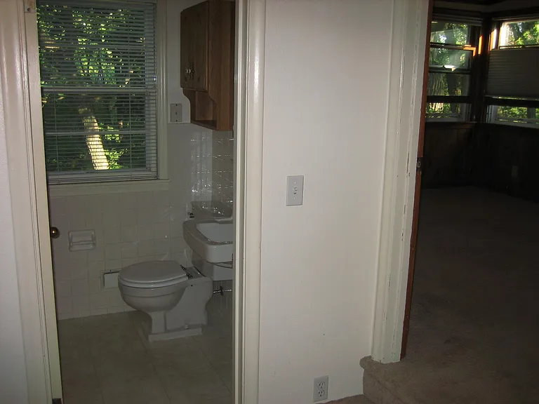 2541 Burnham Rd — Photo 10