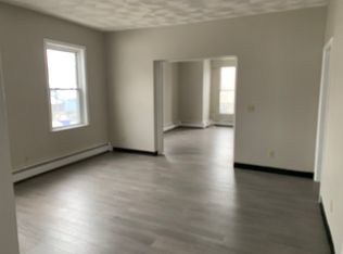 201 Oakland Ave #2, Providence, RI 02908