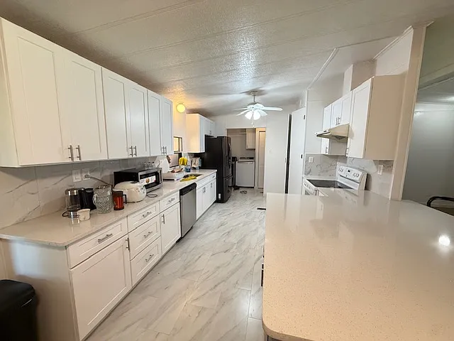 5 bed, 3814 sqft, $900 — Photo 4