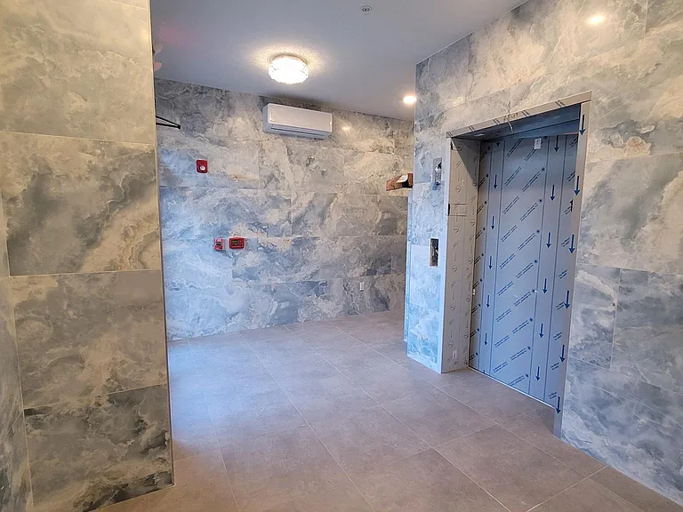 242 Spring St #1 — Photo 23