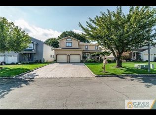 212 Parkside Dr, Union, NJ 07083