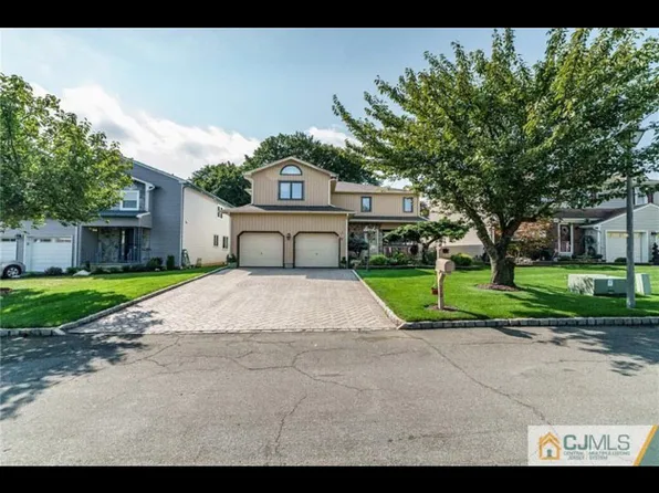 212 Parkside Dr, Union, NJ 07083