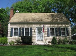 143 Vineyard Rd, Hamden, CT 06517