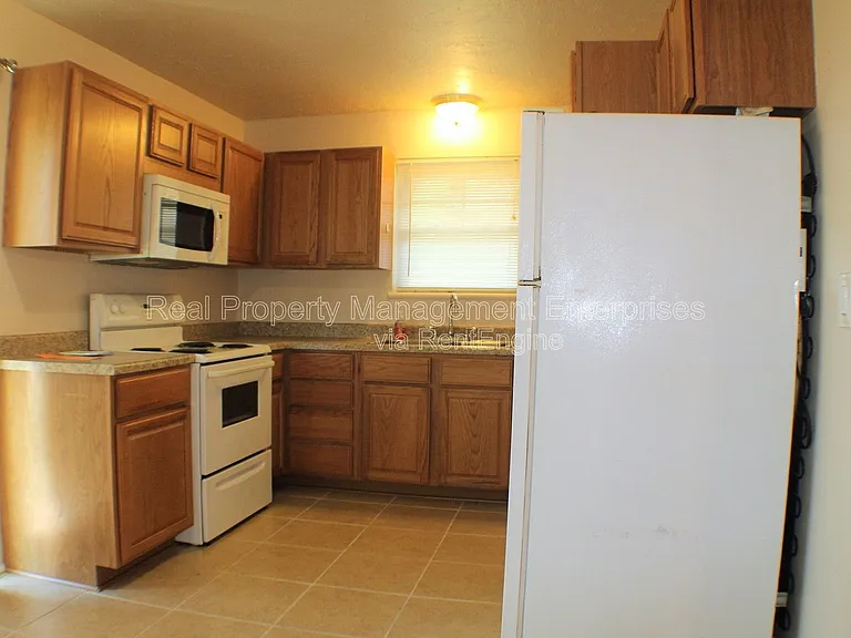 516 Inwood Dr — Photo 10