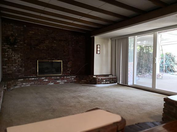 3rd image of 2322 Greenfield Ave