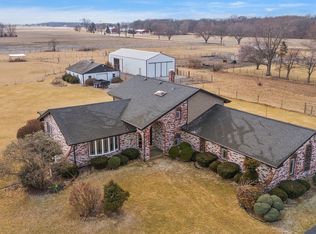 3307 E Goodenow Rd, Crete, IL 60417