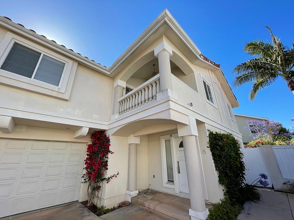 Welcome to 1910 Farrell Avenue, Unit B, Redondo Beach!