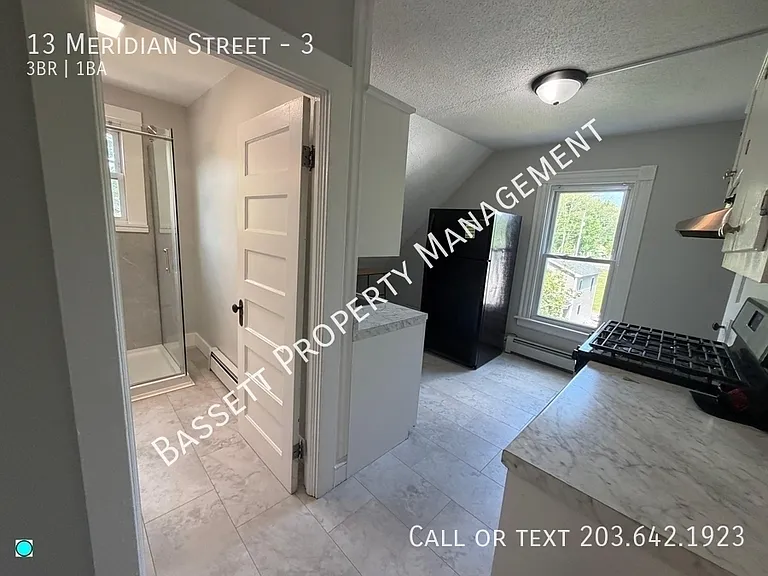 13 Meridian St #3 — Photo 16