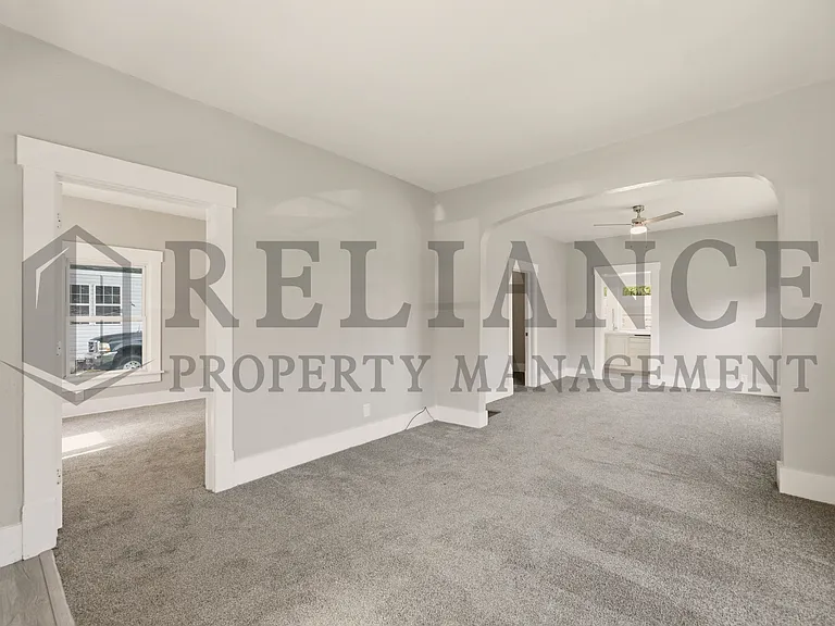 619 Houser Dr — Photo 7