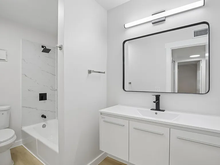 Chateau Apartments - Newly Renovated 1, 2 & 3-Bedrooms at 24th & Hillsboro Village — Photo 12