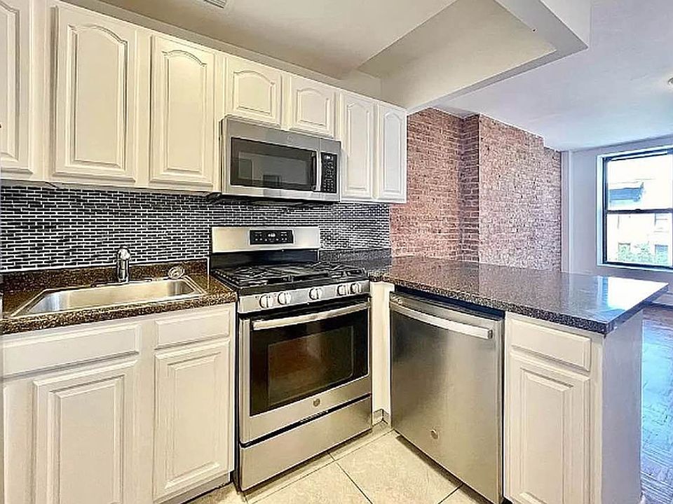 2nd image of 172 E 106th St #2G