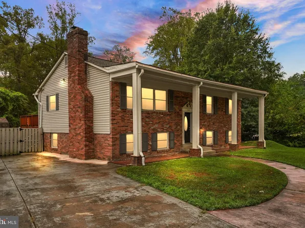 7515 Pleasant Way, Annandale, VA 22003